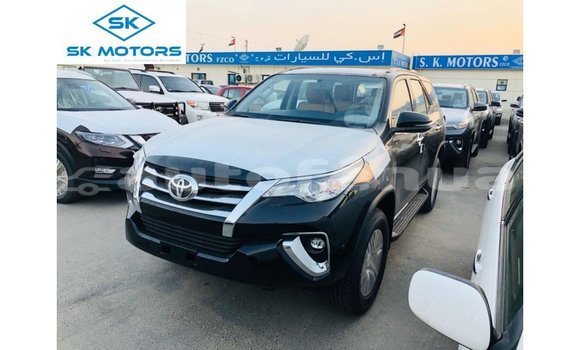 Acheter Import Voiture Toyota Fortuner Noir à Import - Dubai, Marquesas Acheter Import Voiture Toyota Fortuner Noir à Import - Dubai, Marquesas
