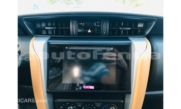 Acheter Import Voiture Toyota Fortuner Noir à Import - Dubai, Marquesas Acheter Import Voiture Toyota Fortuner Noir à Import - Dubai, Marquesas