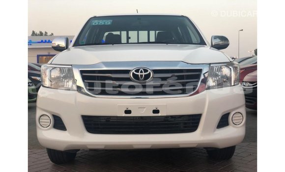 Acheter Import Voiture Toyota Hilux Blanc à Import - Dubai, Marquesas Acheter Import Voiture Toyota Hilux Blanc à Import - Dubai, Marquesas