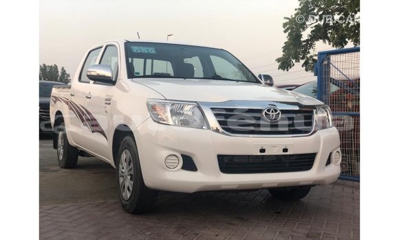 Acheter Import Voiture Toyota Hilux Blanc à Import - Dubai, Marquesas Acheter Import Voiture Toyota Hilux Blanc à Import - Dubai, Marquesas