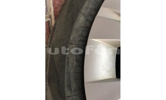 Acheter Import Voiture Toyota Hilux Blanc à Import - Dubai, Marquesas Acheter Import Voiture Toyota Hilux Blanc à Import - Dubai, Marquesas