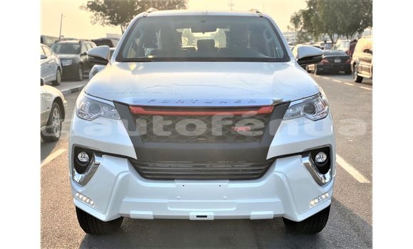 Buy Import Toyota Fortuner White Car in Import - Dubai in Marquesas