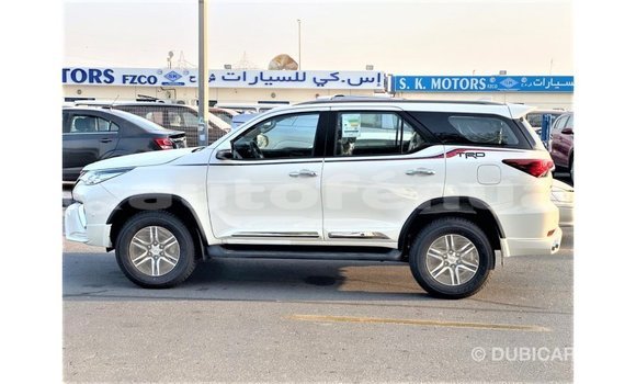 Acheter Import Voiture Toyota Fortuner Blanc à Import - Dubai, Marquesas Acheter Import Voiture Toyota Fortuner Blanc à Import - Dubai, Marquesas