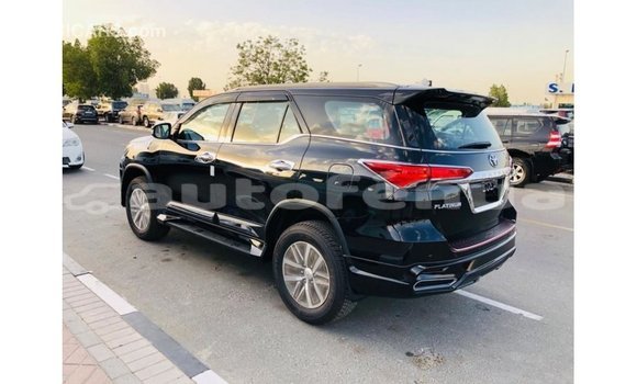 Acheter Import Voiture Toyota Fortuner Noir à Import - Dubai, Marquesas Acheter Import Voiture Toyota Fortuner Noir à Import - Dubai, Marquesas