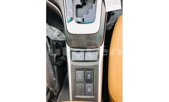 Acheter Import Voiture Toyota Fortuner Noir à Import - Dubai, Marquesas Acheter Import Voiture Toyota Fortuner Noir à Import - Dubai, Marquesas