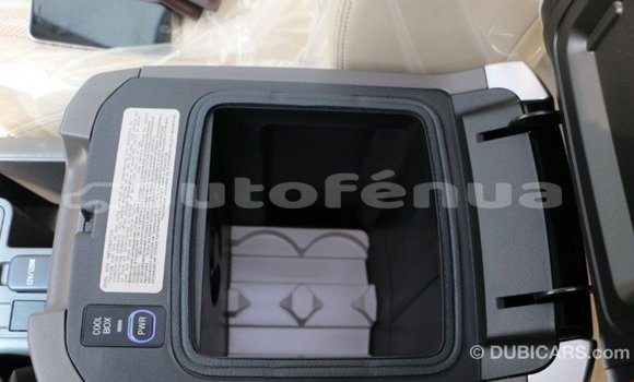 Acheter Import Voiture Toyota Prado Noir à Import - Dubai, Marquesas Acheter Import Voiture Toyota Prado Noir à Import - Dubai, Marquesas