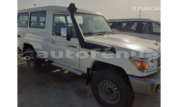 Acheter Import Voiture Toyota Land Cruiser Blanc à Import - Dubai, Marquesas Acheter Import Voiture Toyota Land Cruiser Blanc à Import - Dubai, Marquesas