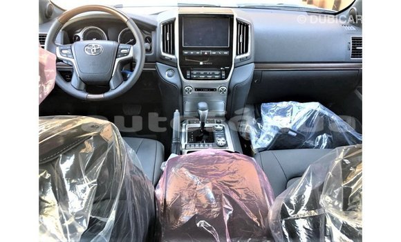 Acheter Import Voiture Toyota Land Cruiser Noir à Import - Dubai, Marquesas Acheter Import Voiture Toyota Land Cruiser Noir à Import - Dubai, Marquesas