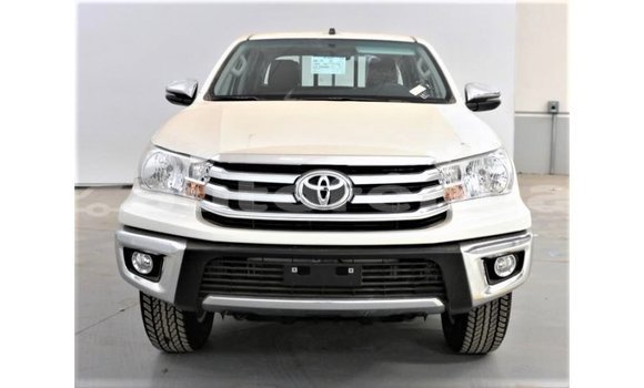 Buy Import Toyota Hilux White Car in Import - Dubai in Marquesas