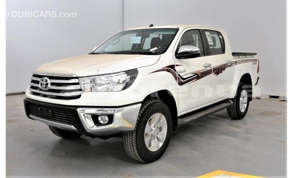 Acheter Import Voiture Toyota Hilux Blanc à Import - Dubai, Marquesas Acheter Import Voiture Toyota Hilux Blanc à Import - Dubai, Marquesas
