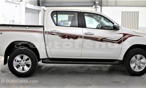 Acheter Import Voiture Toyota Hilux Blanc à Import - Dubai, Marquesas Acheter Import Voiture Toyota Hilux Blanc à Import - Dubai, Marquesas