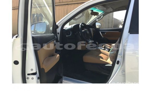 Buy Import Toyota Fortuner White Car in Import - Dubai in Marquesas Buy Import Toyota Fortuner White Car in Import - Dubai in Marquesas