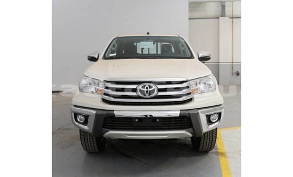 Buy Import Toyota Hilux White Car in Import - Dubai in Marquesas