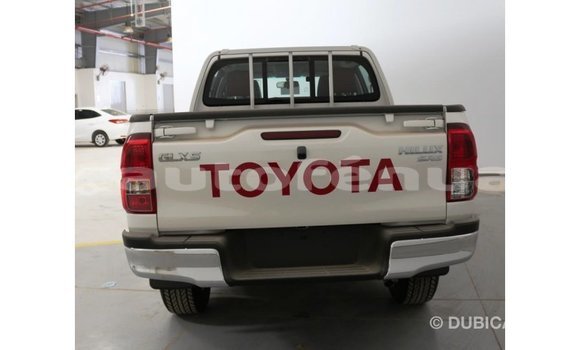 Acheter Import Voiture Toyota Hilux Blanc à Import - Dubai, Marquesas Acheter Import Voiture Toyota Hilux Blanc à Import - Dubai, Marquesas
