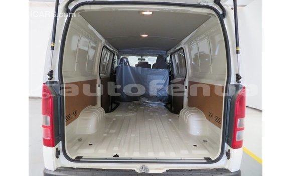Acheter Import Voiture Toyota Hiace Blanc à Import - Dubai, Marquesas Acheter Import Voiture Toyota Hiace Blanc à Import - Dubai, Marquesas