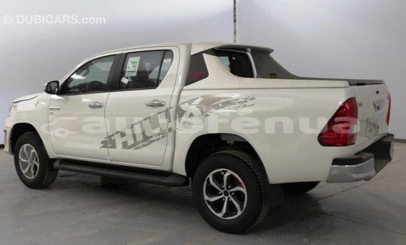 Acheter Import Voiture Toyota Hilux Blanc à Import - Dubai, Marquesas Acheter Import Voiture Toyota Hilux Blanc à Import - Dubai, Marquesas