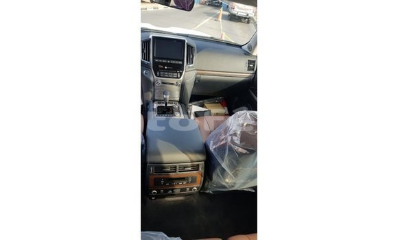 Acheter Import Voiture Toyota Land Cruiser Noir à Import - Dubai, Marquesas Acheter Import Voiture Toyota Land Cruiser Noir à Import - Dubai, Marquesas