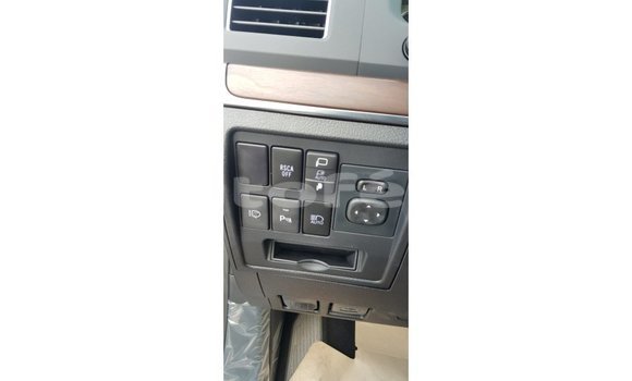 Acheter Import Voiture Toyota Land Cruiser Noir à Import - Dubai, Marquesas Acheter Import Voiture Toyota Land Cruiser Noir à Import - Dubai, Marquesas