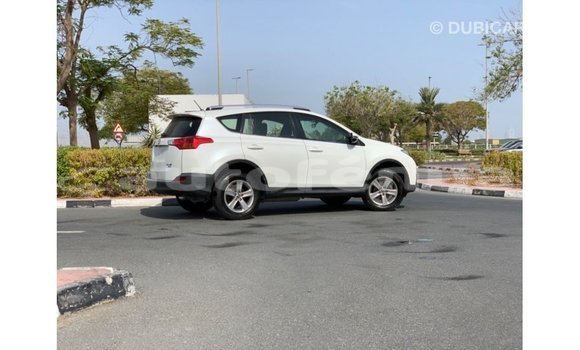 Acheter Import Voiture Toyota 4Runner Blanc à Import - Dubai, Marquesas Acheter Import Voiture Toyota 4Runner Blanc à Import - Dubai, Marquesas