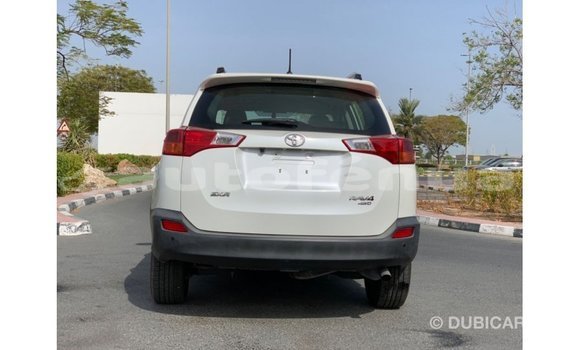 Acheter Import Voiture Toyota 4Runner Blanc à Import - Dubai, Marquesas Acheter Import Voiture Toyota 4Runner Blanc à Import - Dubai, Marquesas