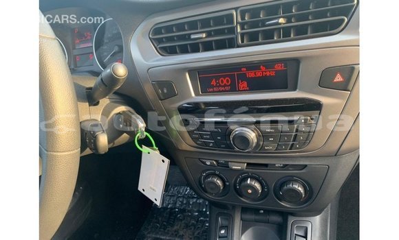 Acheter Import Voiture Peugeot 301 Blanc à Import - Dubai, Marquesas Acheter Import Voiture Peugeot 301 Blanc à Import - Dubai, Marquesas