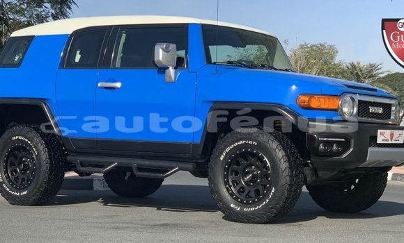 Acheter Import Voiture Toyota FJ Cruiser Bleu à Import - Dubai, Marquesas Acheter Import Voiture Toyota FJ Cruiser Bleu à Import - Dubai, Marquesas