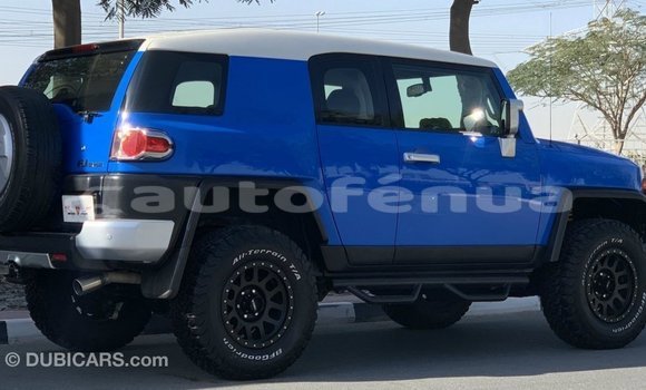 Acheter Import Voiture Toyota FJ Cruiser Bleu à Import - Dubai, Marquesas Acheter Import Voiture Toyota FJ Cruiser Bleu à Import - Dubai, Marquesas