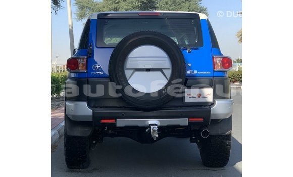 Acheter Import Voiture Toyota FJ Cruiser Bleu à Import - Dubai, Marquesas Acheter Import Voiture Toyota FJ Cruiser Bleu à Import - Dubai, Marquesas