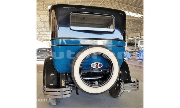 Acheter Import Voiture Buick Electra Bleu à Import - Dubai, Marquesas Acheter Import Voiture Buick Electra Bleu à Import - Dubai, Marquesas