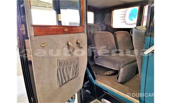 Acheter Import Voiture Buick Electra Bleu à Import - Dubai, Marquesas Acheter Import Voiture Buick Electra Bleu à Import - Dubai, Marquesas