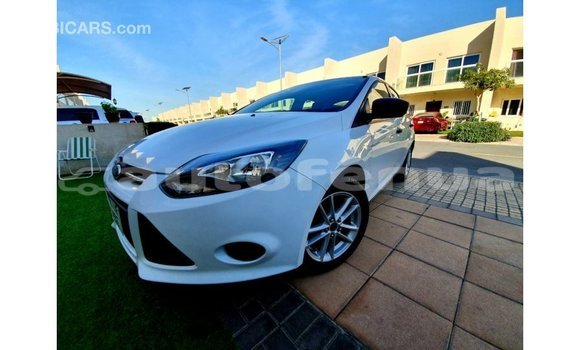 Acheter Import Voiture Ford Focus Blanc à Import - Dubai, Marquesas Acheter Import Voiture Ford Focus Blanc à Import - Dubai, Marquesas