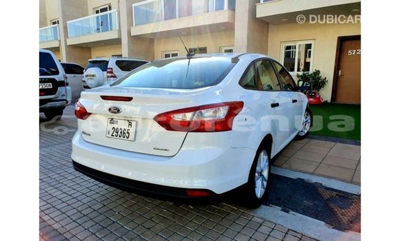 Acheter Import Voiture Ford Focus Blanc à Import - Dubai, Marquesas Acheter Import Voiture Ford Focus Blanc à Import - Dubai, Marquesas