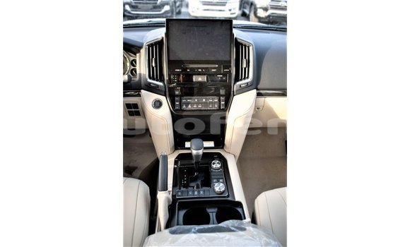 Acheter Import Voiture Toyota Land Cruiser Noir à Import - Dubai, Marquesas Acheter Import Voiture Toyota Land Cruiser Noir à Import - Dubai, Marquesas