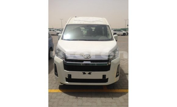 Acheter Import Voiture Toyota Hiace Blanc à Import - Dubai, Marquesas Acheter Import Voiture Toyota Hiace Blanc à Import - Dubai, Marquesas