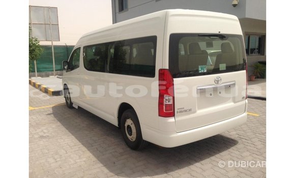 Acheter Import Voiture Toyota Hiace Blanc à Import - Dubai, Marquesas Acheter Import Voiture Toyota Hiace Blanc à Import - Dubai, Marquesas