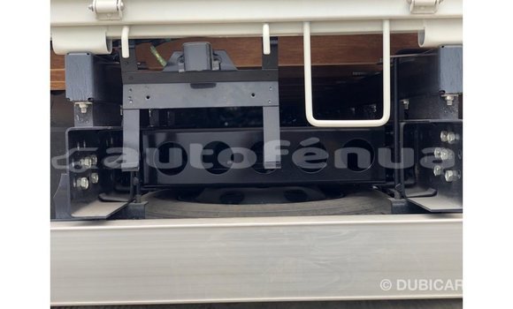 Acheter Import Voiture Isuzu Rodeo Blanc à Import - Dubai, Marquesas Acheter Import Voiture Isuzu Rodeo Blanc à Import - Dubai, Marquesas