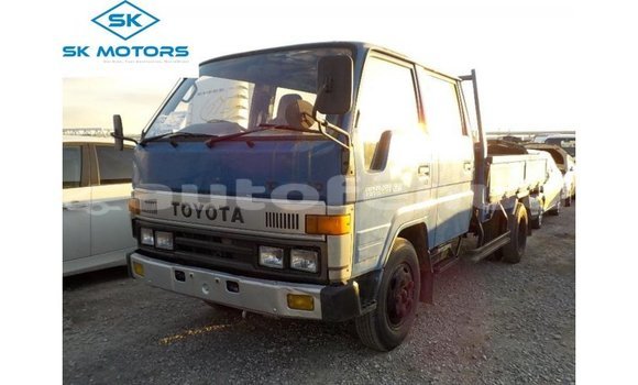 Acheter Import Voiture Toyota Dyna Bleu à Import - Dubai, Marquesas Acheter Import Voiture Toyota Dyna Bleu à Import - Dubai, Marquesas
