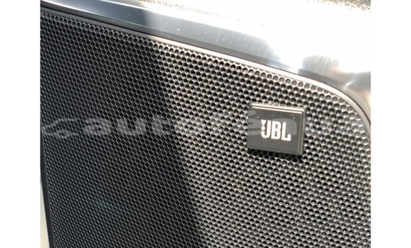 Acheter Import Voiture Toyota Alphard Blanc à Import - Dubai, Marquesas Acheter Import Voiture Toyota Alphard Blanc à Import - Dubai, Marquesas