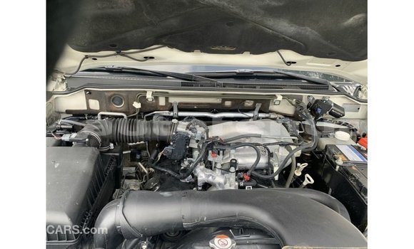 Acheter Import Voiture Mitsubishi Pajero Blanc à Import - Dubai, Marquesas Acheter Import Voiture Mitsubishi Pajero Blanc à Import - Dubai, Marquesas