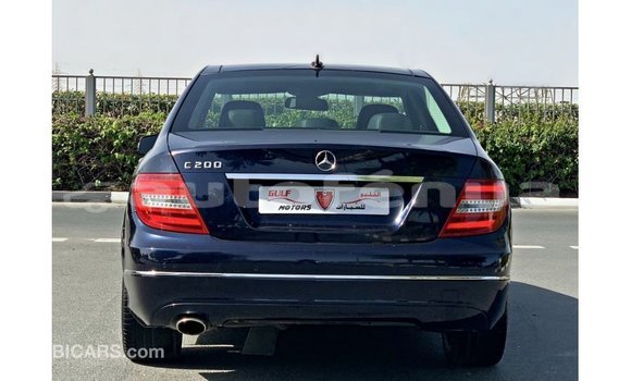Acheter Import Voiture Mercedes-Benz 200 Bleu à Import - Dubai, Marquesas Acheter Import Voiture Mercedes-Benz 200 Bleu à Import - Dubai, Marquesas