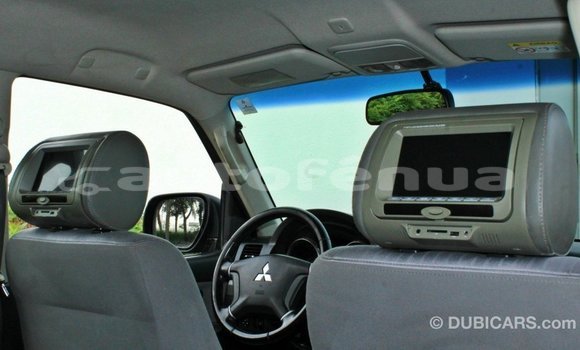 Acheter Import Voiture Mitsubishi Pajero Marron à Import - Dubai, Marquesas Acheter Import Voiture Mitsubishi Pajero Marron à Import - Dubai, Marquesas