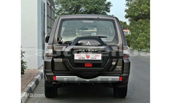 Acheter Import Voiture Mitsubishi Pajero Marron à Import - Dubai, Marquesas Acheter Import Voiture Mitsubishi Pajero Marron à Import - Dubai, Marquesas