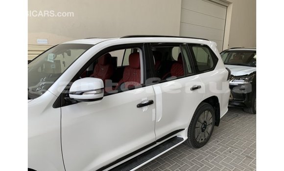 Acheter Import Voiture Lexus LX Blanc à Import - Dubai, Marquesas Acheter Import Voiture Lexus LX Blanc à Import - Dubai, Marquesas