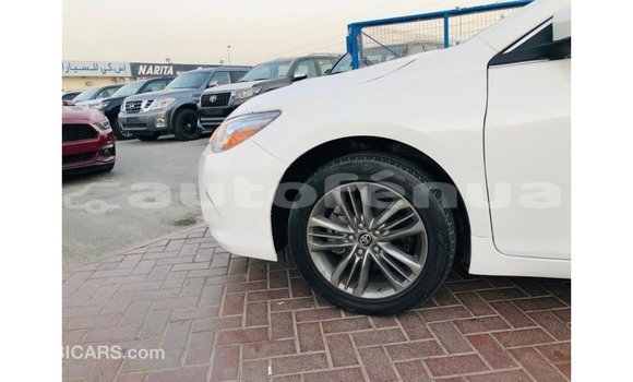 Acheter Import Voiture Toyota Camry Blanc à Import - Dubai, Marquesas Acheter Import Voiture Toyota Camry Blanc à Import - Dubai, Marquesas