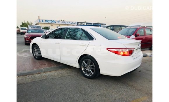 Acheter Import Voiture Toyota Camry Blanc à Import - Dubai, Marquesas Acheter Import Voiture Toyota Camry Blanc à Import - Dubai, Marquesas