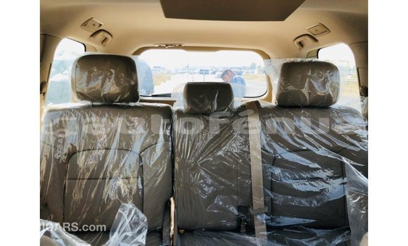 Acheter Import Voiture Toyota Land Cruiser Blanc à Import - Dubai, Marquesas Acheter Import Voiture Toyota Land Cruiser Blanc à Import - Dubai, Marquesas