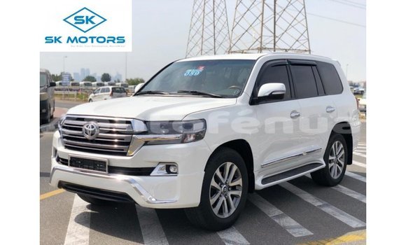 Acheter Import Voiture Toyota Land Cruiser Blanc à Import - Dubai, Marquesas Acheter Import Voiture Toyota Land Cruiser Blanc à Import - Dubai, Marquesas
