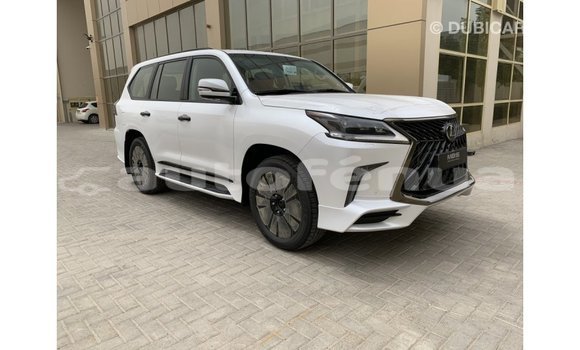 Acheter Import Voiture Lexus LX Blanc à Import - Dubai, Marquesas Acheter Import Voiture Lexus LX Blanc à Import - Dubai, Marquesas