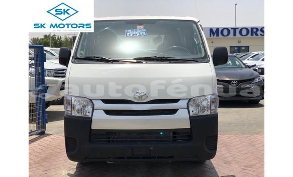 Buy Import Toyota Hiace White Car in Import - Dubai in Marquesas