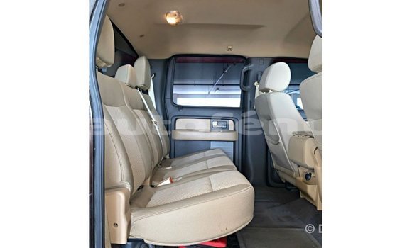 Acheter Import Voiture Ford Club Wagon Marron à Import - Dubai, Marquesas Acheter Import Voiture Ford Club Wagon Marron à Import - Dubai, Marquesas